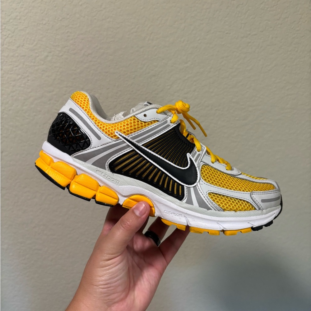Nike Yellow and Black vomero 5